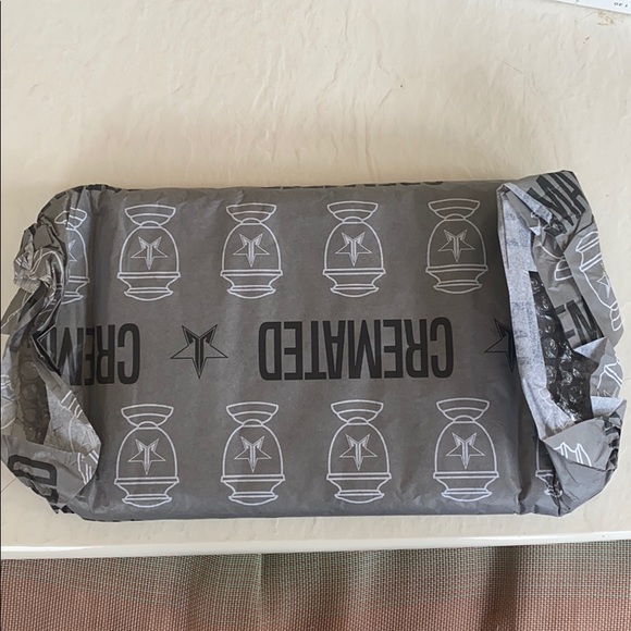 ‼️SOLD‼️Jeffree Star Cremated Palette *UNOPENED* - Picture 6 of 6